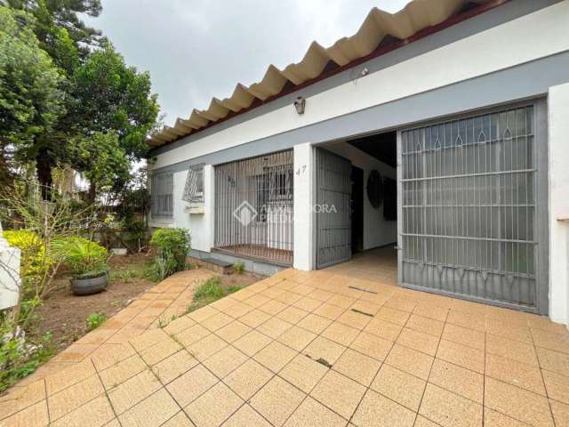 Casa com 3 quartos à venda na Honorato Toniolo, 47, Vila Operária, Porto Alegre, 200 m2 por R$ 560.000