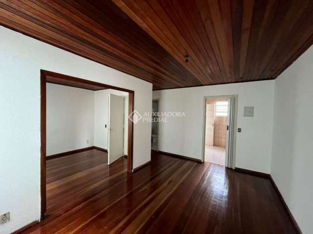 Apartamento com 3 quartos à venda na Rua Padre João Batista Reus, 3347, Camaquã, Porto Alegre, 68 m2 por R$ 245.000