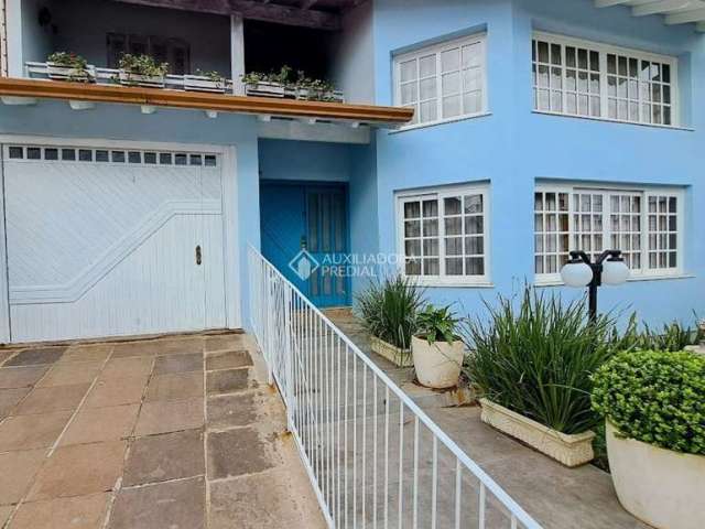 Casa com 3 quartos à venda na Rua Jair de Moura Calixto, 35, Ipanema, Porto Alegre, 265 m2 por R$ 739.900