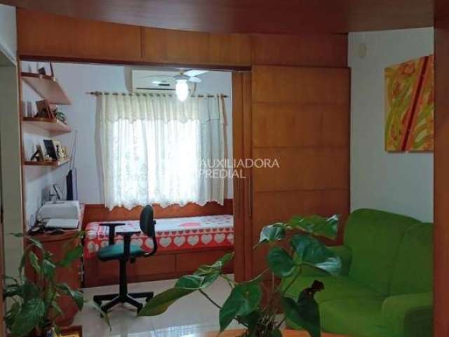 Apartamento com 2 quartos à venda na Beco Antônio Carvalho, 2600, Jardim Carvalho, Porto Alegre, 42 m2 por R$ 190.000