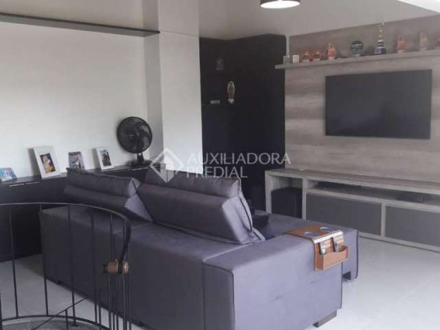 Cobertura com 2 quartos à venda na Rua Doutor Aldo Wildt, 101, Cavalhada, Porto Alegre, 137 m2 por R$ 494.000