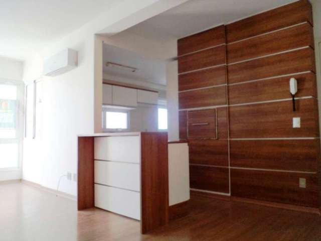 Apartamento com 3 quartos à venda na CORONEL MASSOT, 214, Camaquã, Porto Alegre, 75 m2 por R$ 520.000