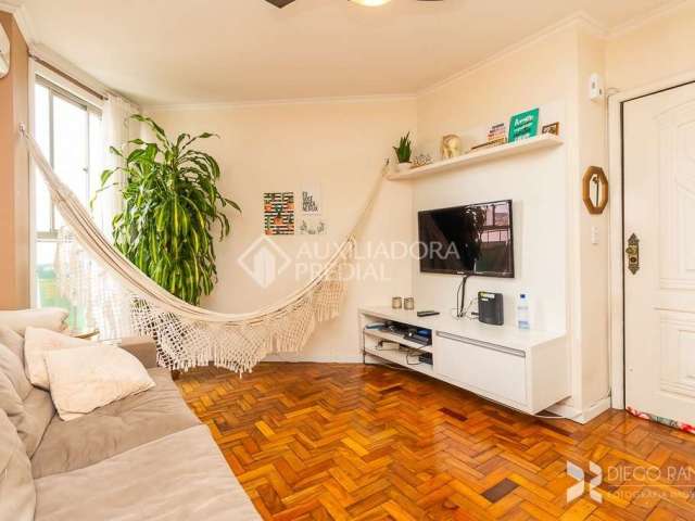 Apartamento com 3 quartos à venda na CORONEL MASSOT, 520, Camaquã, Porto Alegre, 73 m2 por R$ 315.000