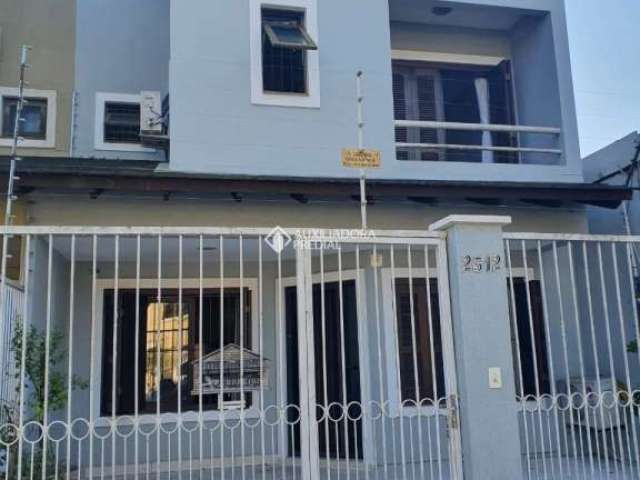 Casa com 3 quartos à venda na Rua Doutor Barcelos, 2312, Tristeza, Porto Alegre, 152 m2 por R$ 830.000