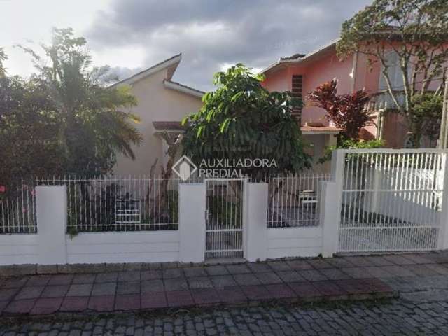 Casa com 3 quartos à venda na Rua Graciliano Ramos, 80, Agronômica, Florianópolis, 280 m2 por R$ 2.120.000