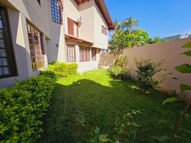 Casa com 4 quartos à venda na Rua Berlim, 33, Córrego Grande, Florianópolis, 297 m2 por R$ 2.000.000