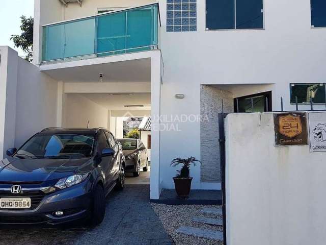 Casa com 3 quartos à venda na Rua São Vicente de Paula, 593, Agronômica, Florianópolis, 238 m2 por R$ 1.060.000