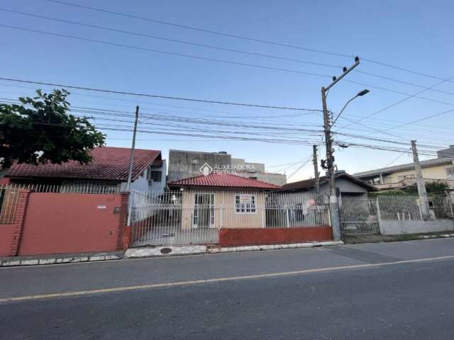 Casa com 4 quartos à venda na Rua Goiás, 348, Estados, Balneário Camboriú, 110 m2 por R$ 742.000