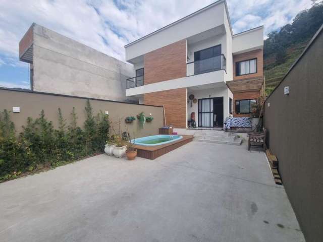 Casa com 2 quartos à venda na RIO TIMBÓ, 49, Rio Pequeno, Camboriú, 134 m2 por R$ 1.200.000