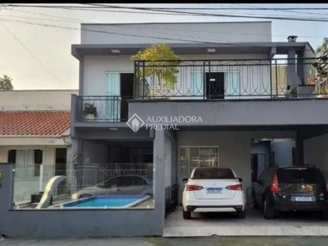 Casa em condomínio fechado com 4 quartos à venda na Rua José Pereira Liberato, 3170, São João, Itajaí, 260 m2 por R$ 890.000