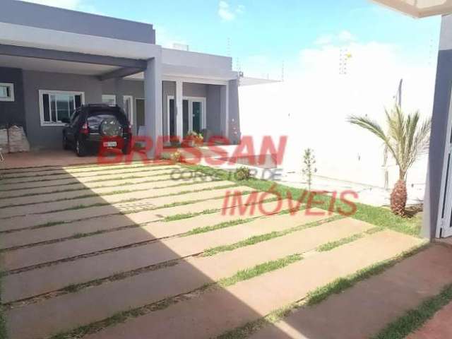 Casa à venda com piscina e moveis planejados , FLORAIS DO PARANA, CASCAVEL - PR