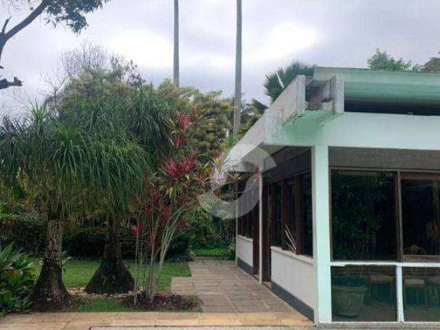 Casa com 4 suítes a 300m da praia à venda, 658 m² por R$ 4.999.000,00- Itacoatiara - Niterói/RJ