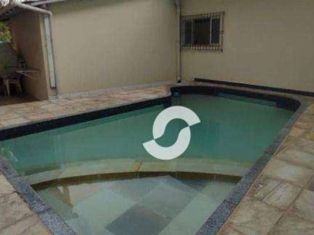 3 casas c/piscina em terreno de 1742 metros