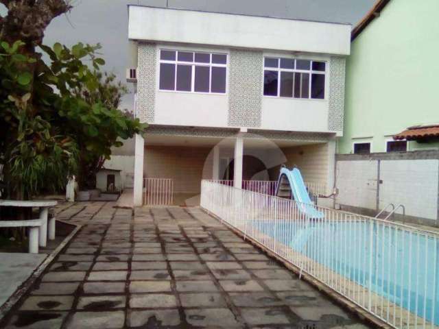 Casa com 3 dormitórios à venda, 230 m² por R$ 900.000,00 - Centro - São Gonçalo/RJ