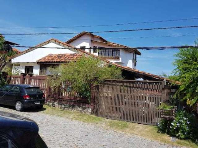 Casa com 7 dormitórios à venda, 430 m² por R$ 1.800.000,00 - Camboinhas - Niterói/RJ