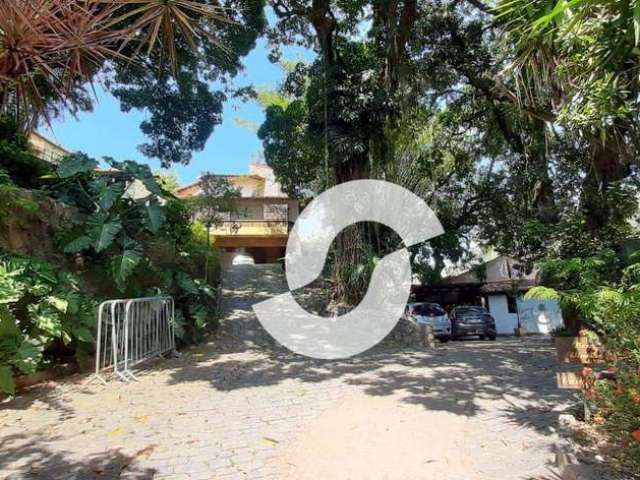 Casa com 3 dormitórios à venda, 273 m² por R$ 2.800.000,00 - Maceió - Niterói/RJ