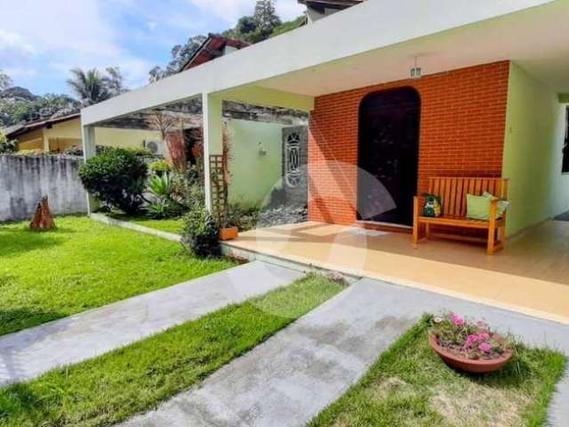 Casa com 4 dormitórios à venda, 220 m² por R$ 730.000,00 - Maceió - Niterói/RJ