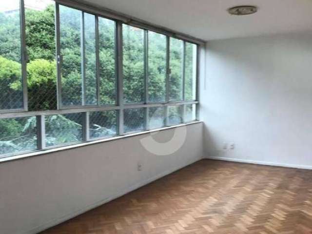 Lindo Apartamento com vista para o Campo de São Bento