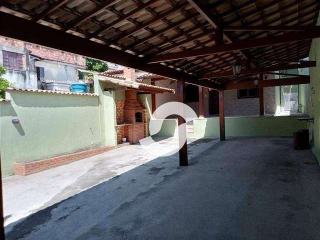 Casa com 2 dormitórios à venda, 148 m² por R$ 370.000,00 - Trindade - São Gonçalo/RJ