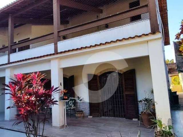 Casa à venda, 330 m² por R$ 885.000,00 - Itaipu - Niterói/RJ