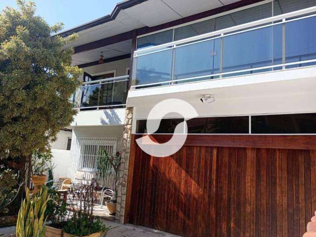 Casa com 4 dormitórios, piscina a 80m da praia à venda, terreno 360 m² por R$ 1.800.000 - Piratininga - Niterói/RJ