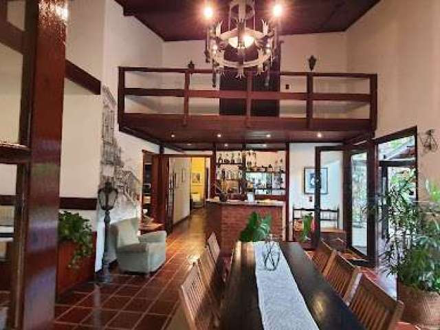 Casa com 5 dormitórios à venda, 298 m² por R$ 3.180.000,00 - Camboinhas - Niterói/RJ