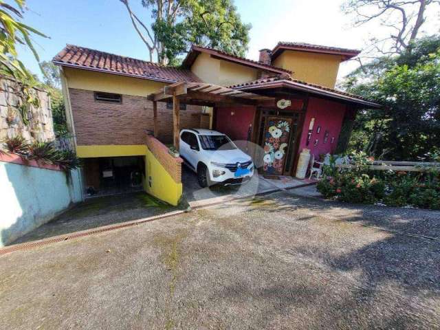 Casa com 3 dorm. e 1 suíte, 2 garagens, em Pendotiba 246 m² por R$ 1.250.000