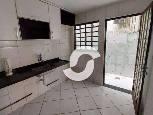 Casa com 2 dormitórios à venda, 55 m² por R$ 150.000,00 - Coelho - São Gonçalo/RJ