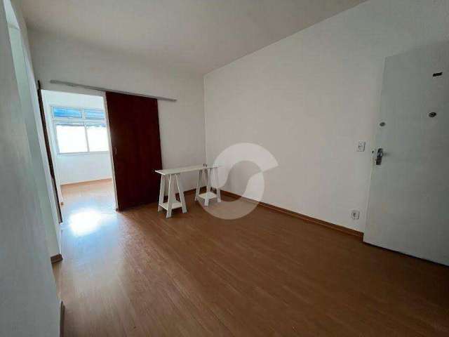 Oportunidade! Quarto e sala no verdadeiro ponto de Icaraí! A passos de TUDO! 43m² R$340.000 - Icaraí - Niterói/RJ