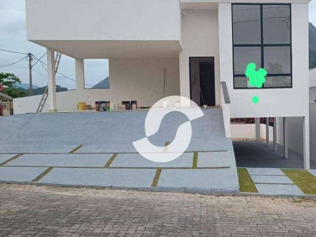 Casa com 3 dormitórios à venda, 140 m² por R$ 1.100.000,00 - Cajueiros - Maricá/RJ