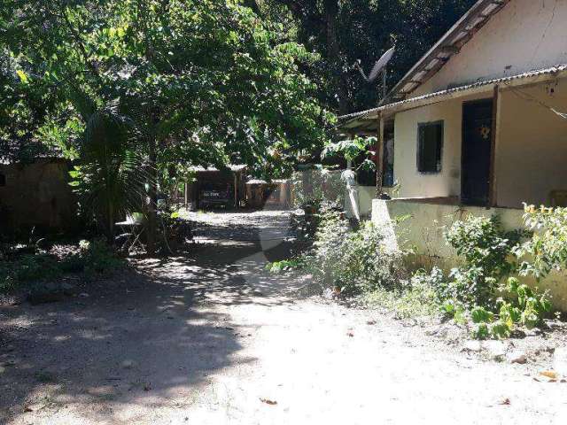 Ótimo Sítio com Imenso Terreno em Rio do Ouro