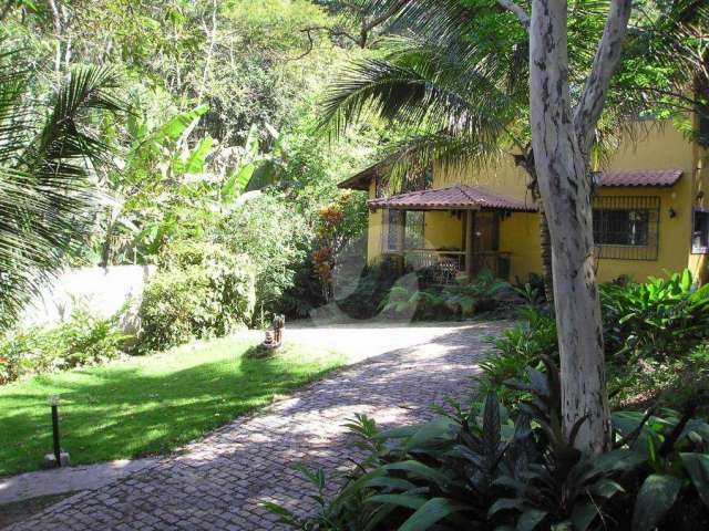 Casa com 5 dormitórios à venda, 270 m² por R$ 1.580.000,00 - Serra Grande - Niterói/RJ