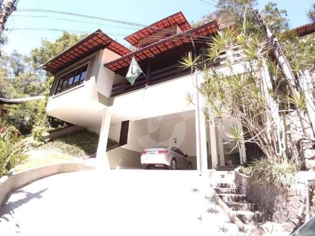 Casa com 4 dormitórios à venda, 294 m² por R$ 850.000,00 - Itaipu - Niterói/RJ