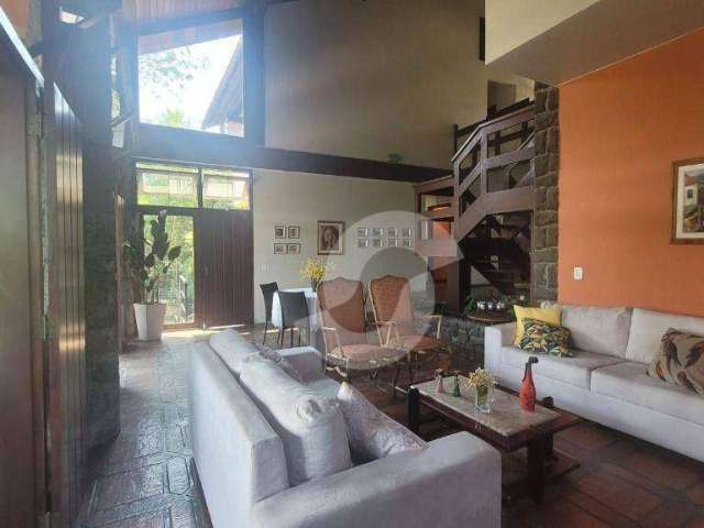 Casa com 6 dormitórios à venda, 451 m² por R$ 910.000,00 - Pendotiba - Niterói/RJ