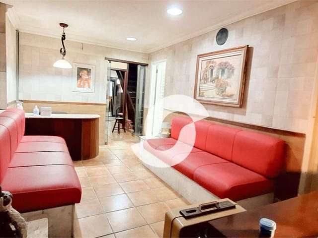 Casa com 9 dormitórios à venda, 210 m² por R$ 2.000.000,00 - Icaraí - Niterói/RJ