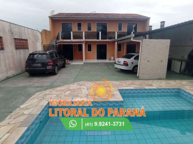 Sobrado com piscina e 06 quartos