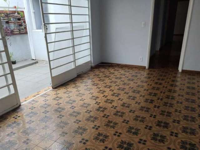 Casa com 5 quartos para alugar na Rua Albino Tâmbara, Vila Cidade Universitária, Bauru, 280 m2 por R$ 8.000