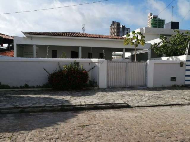 Casa com 3 dormitórios à venda, 180 m² por R$ 820.000,00 - Aeroclube - João Pessoa/PB