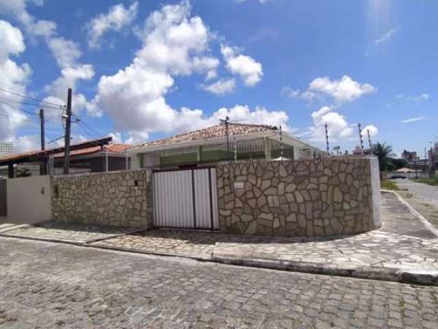 Casa com 3 dormitórios à venda, 109 m² por R$ 700.000 - Água Fria - João Pessoa/PB