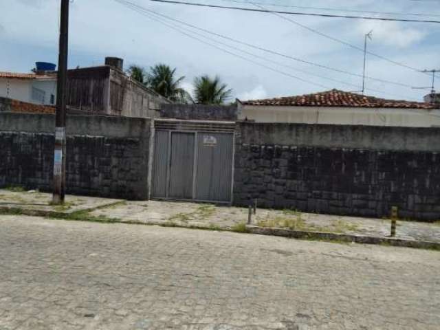 Casa com 3 dormitórios à venda por R$ 680.000 - Jaguaribe - João Pessoa/PB