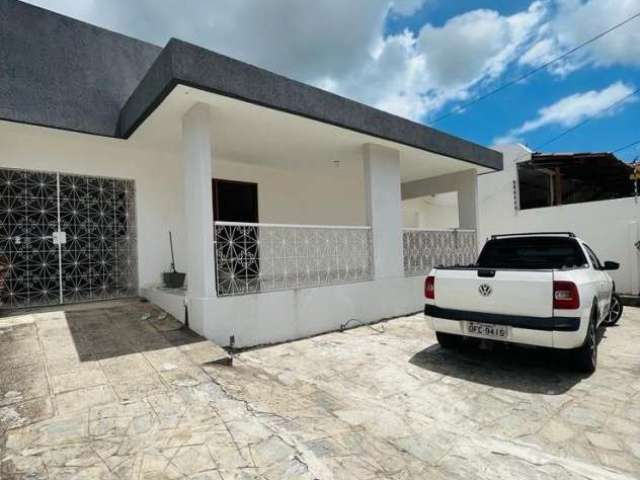 Casa com 4 dormitórios à venda, 250 m² por R$ 950.000,00 - Altiplano Cabo Branco - João Pessoa/PB