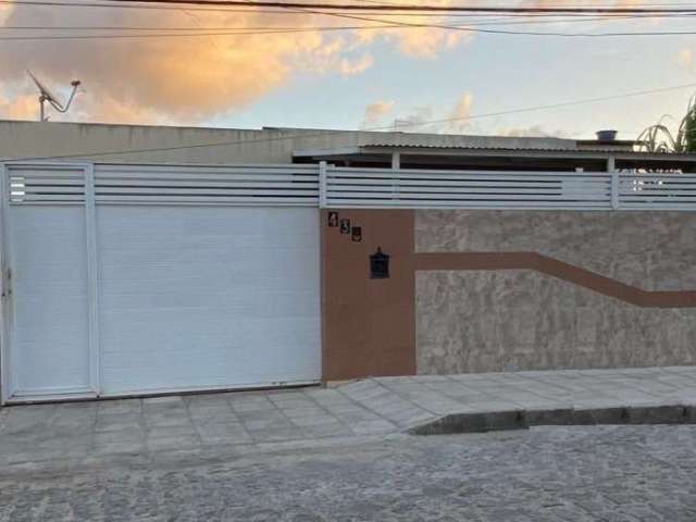 Casa com 3 dormitórios à venda, 175 m² por R$ 530.000,00 - Ernesto Geisel - João Pessoa/PB