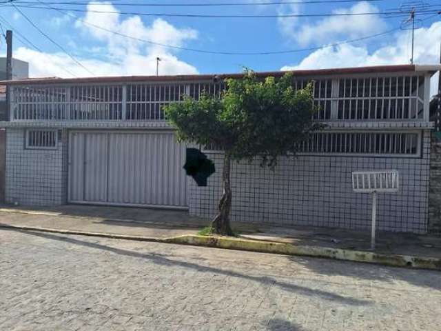 Casa com 3 dormitórios à venda por R$ 589.000,00 - Cuiá - João Pessoa/PB