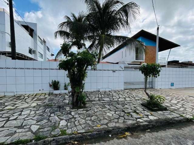 Casa com 3 dormitórios à venda, 170 m² por R$ 850.000,00 - Bessa - João Pessoa/PB