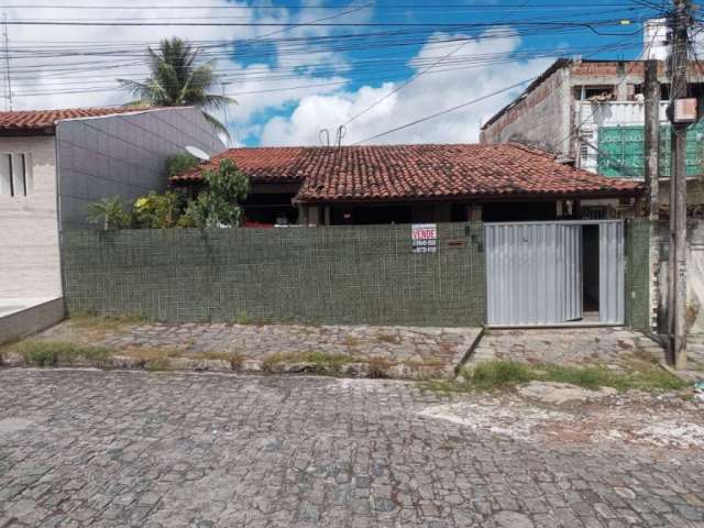 Casa com 3 dormitórios à venda, 143 m² por R$ 230.000,00 - Mangabeira - João Pessoa/PB