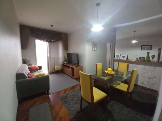 Apartamento com 2 dormitórios à venda, 58 m² por R$ 287.000 - Av. Independência - Taubaté/SP