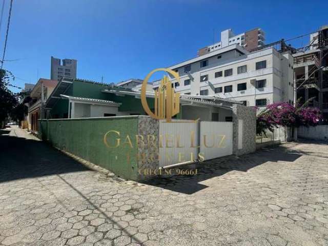 Casa à venda no bairro Centro - Itajaí/SC