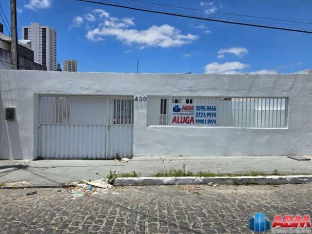 Casa Comercial com 3 quartos  para alugar, 0.00 m2 por R$2400.00  - Mauricio De Nassau - Caruaru/PE