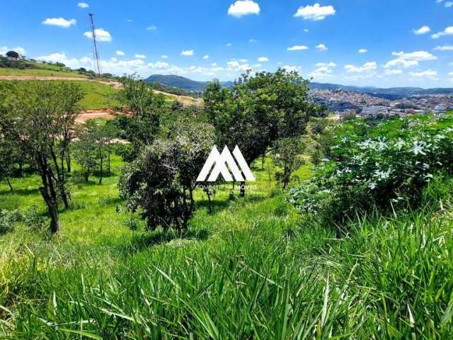 Terreno com 3.337m² no Morro do Sol