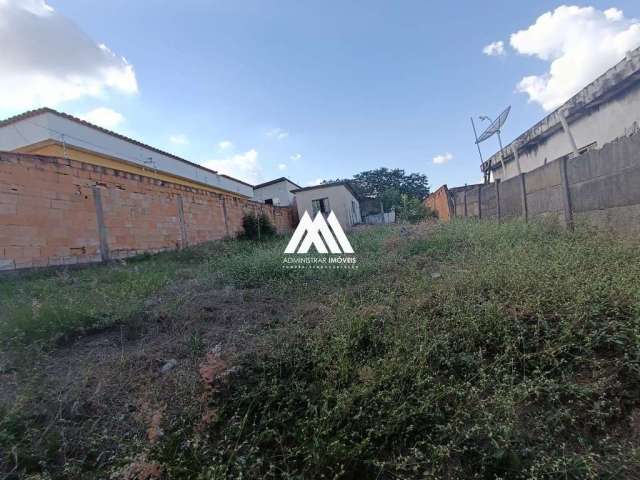 Lote com 300m² com uma boa topografia